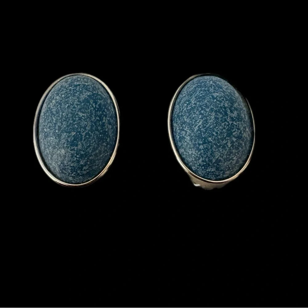 Kenneth Jay Lane Blue Oval Earrings - Picture 2 of 4
